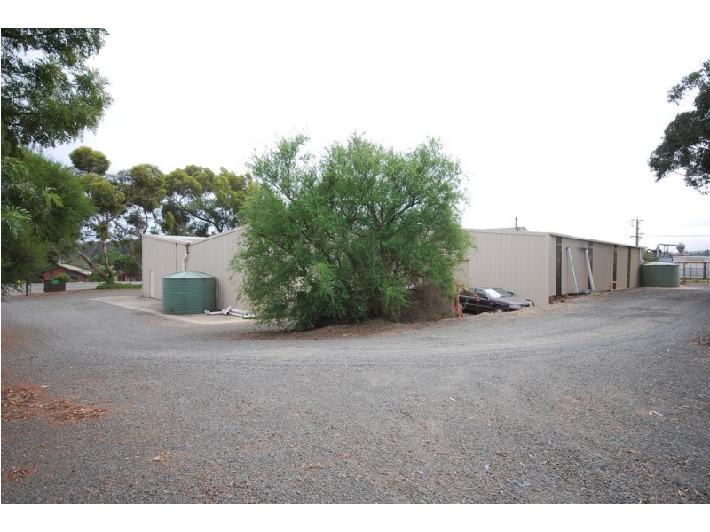 40 Water St, Brown Hill VIC 3350