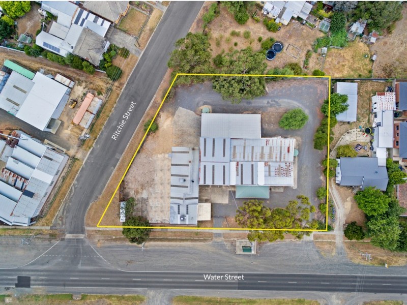 40 Water St, Brown Hill VIC 3350