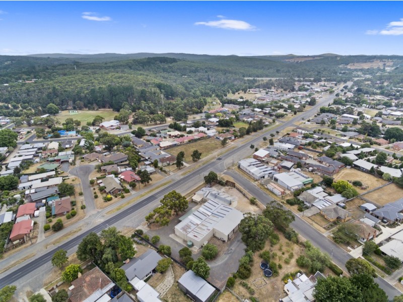 40 Water St, Brown Hill VIC 3350