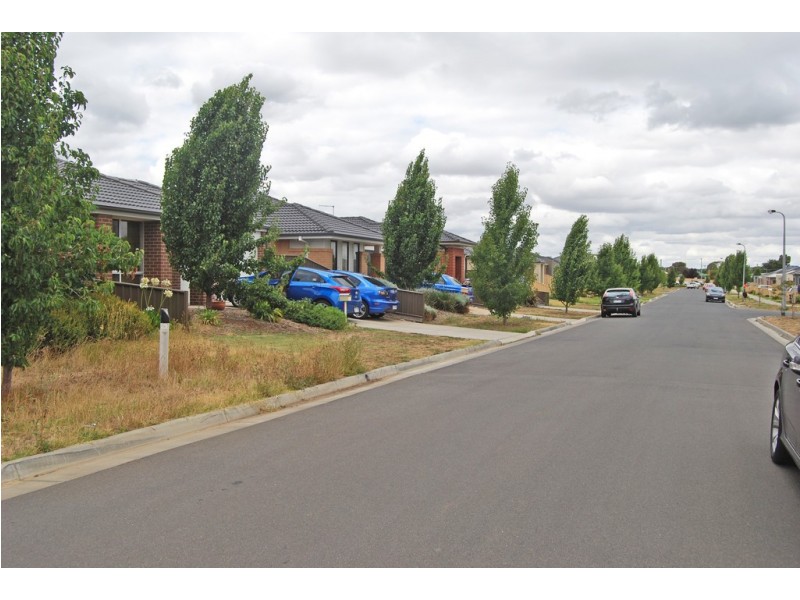 42 Baudinette Drive, Sebastopol VIC 3356