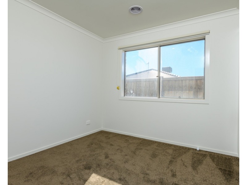 4 Sunbeam Street, Smythes Creek VIC 3351