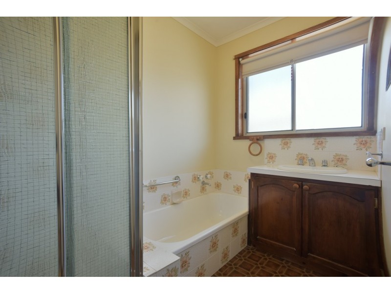 2/513 Ligar Street, Soldiers Hill VIC 3350