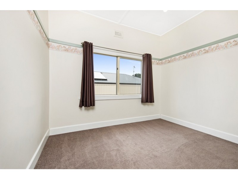 1/395a Humffray Street North, Brown Hill VIC 3350