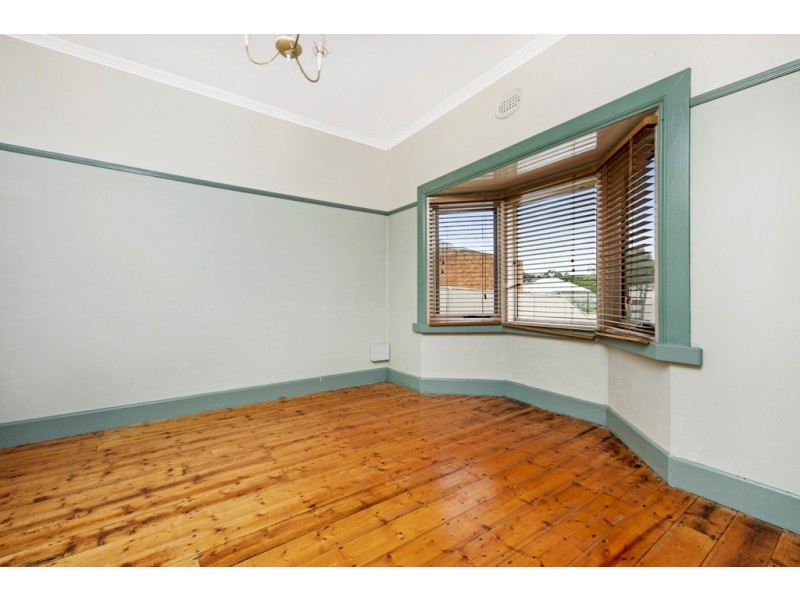 1/395a Humffray Street North, Brown Hill VIC 3350