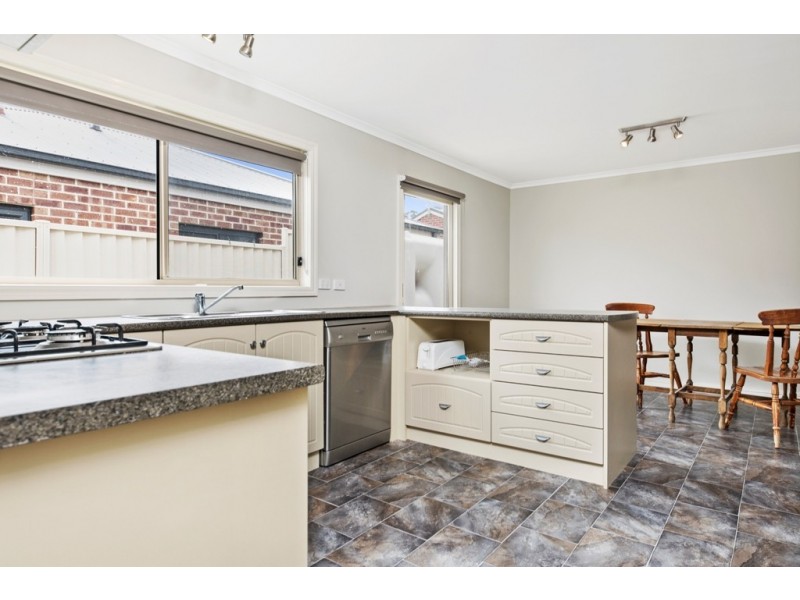 1/395a Humffray Street North, Brown Hill VIC 3350