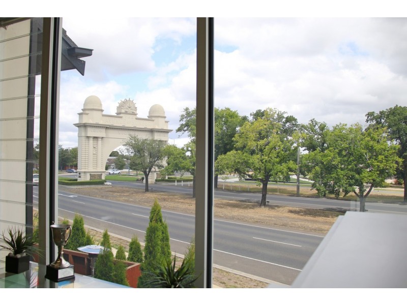 1728 Sturt Street, Alfredton VIC 3350