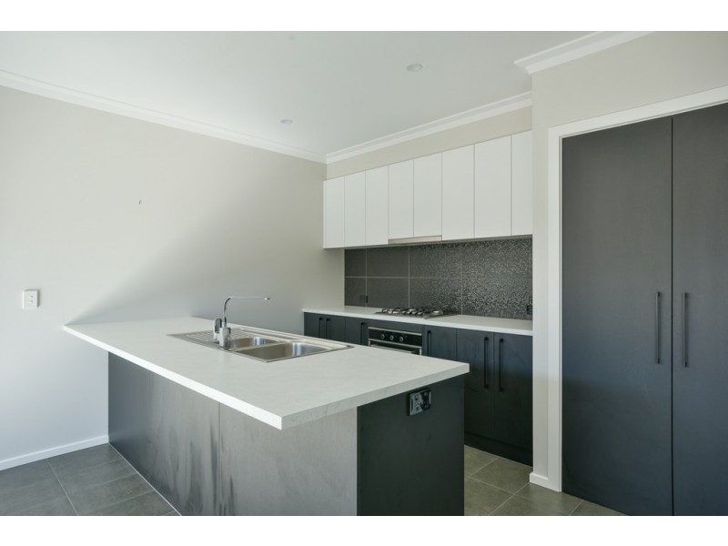 2A Brinkley Avenue, Wendouree VIC 3355