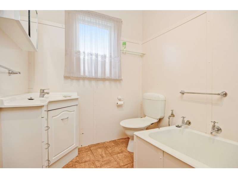 1313 Gregory Street, Lake Wendouree VIC 3350