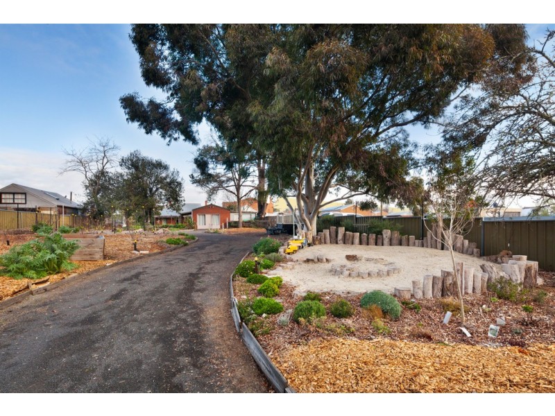 54 and 54A Neill Street, Beaufort VIC 3373