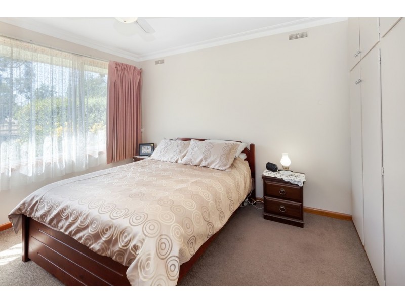 24 Vale Street, Alfredton VIC 3350