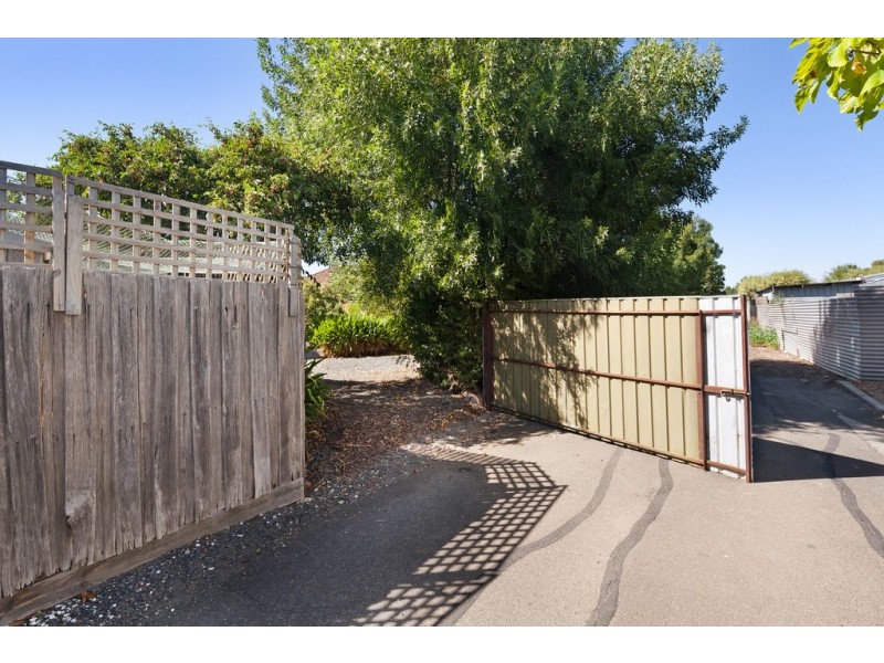 24 Vale Street, Alfredton VIC 3350