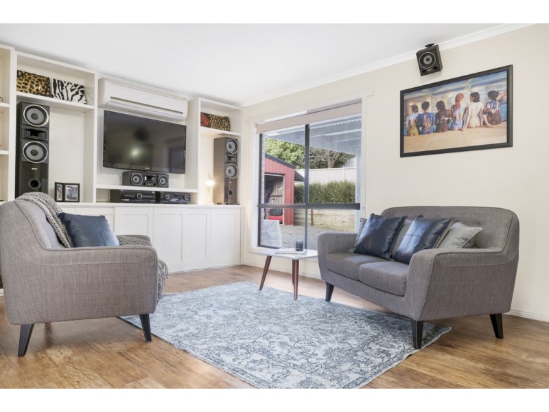 5 McAuley Drive, Brown Hill VIC 3350