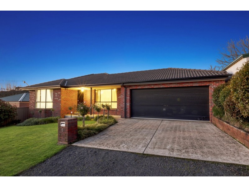 5 McAuley Drive, Brown Hill VIC 3350