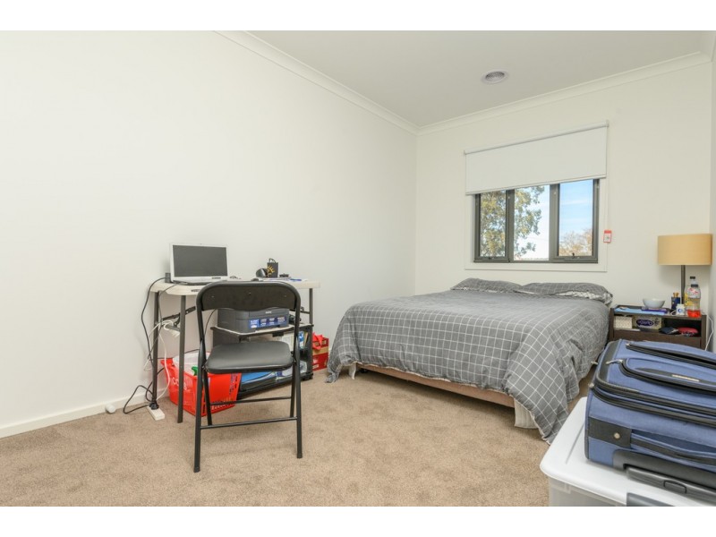 2/1106a Gregory Street, Lake Wendouree VIC 3350