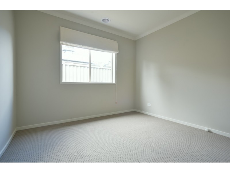 23 Macquarie Close, Delacombe VIC 3356