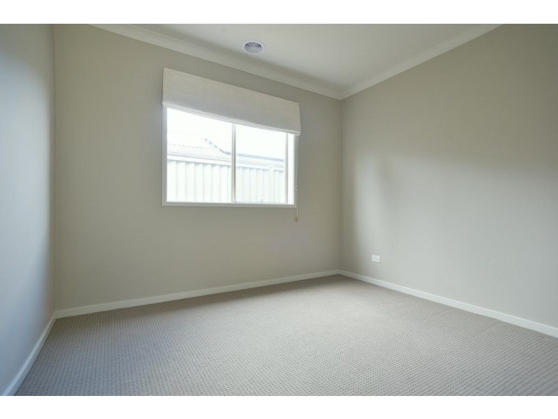 23 Macquarie Close, Delacombe VIC 3356