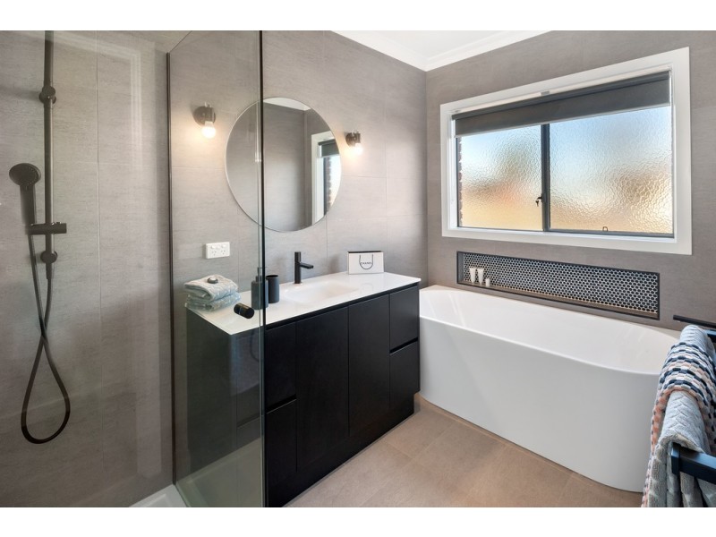 61 Albert Street, Clunes VIC 3370