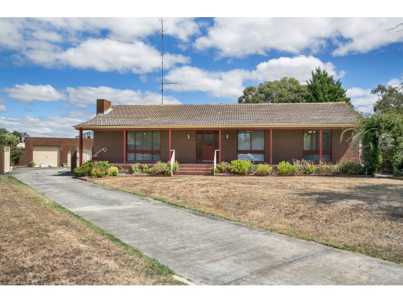 2 Lynne Court, Delacombe VIC 3356