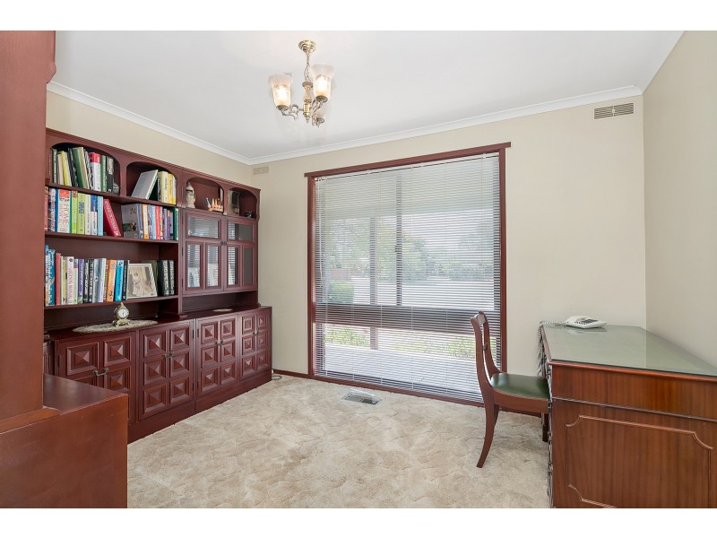 2 Lynne Court, Delacombe VIC 3356