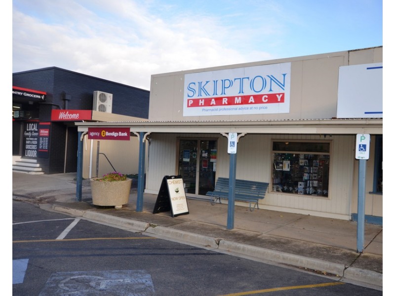 17 Montgomery Street, Skipton VIC 3361