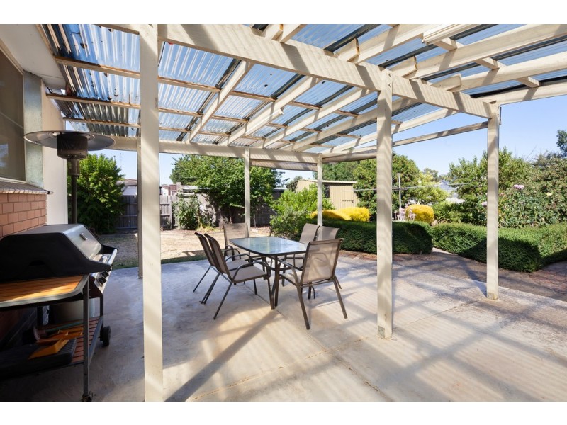 24 Vale Street, Alfredton VIC 3350