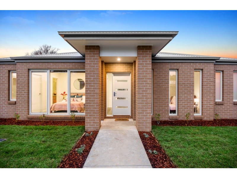 35 Bradby Avenue, Mount Clear VIC 3350