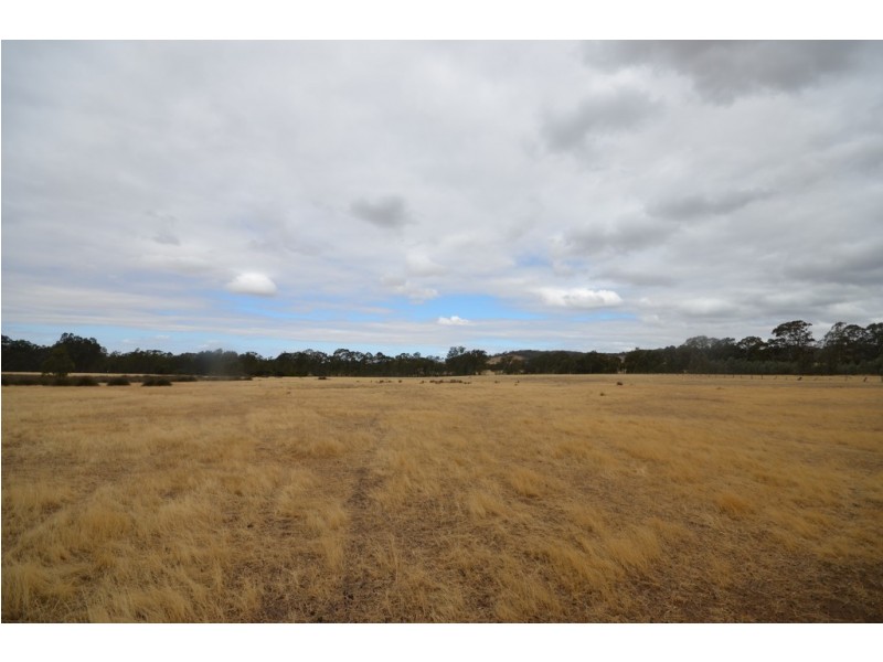 Lot 2 CA’s 3, 4, 4A and 4B Moonambel-Warrenmang Road, Moonambel VIC 3478