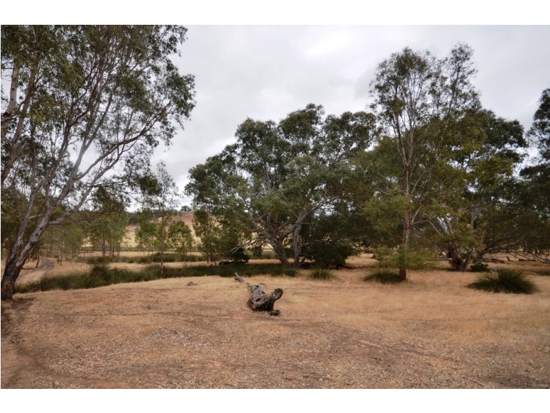 Lot 2 CA’s 3, 4, 4A and 4B Moonambel-Warrenmang Road, Moonambel VIC 3478