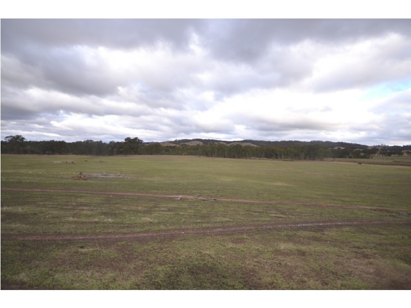 Lot 2 CA’s 3, 4, 4A and 4B Moonambel-Warrenmang Road, Moonambel VIC 3478
