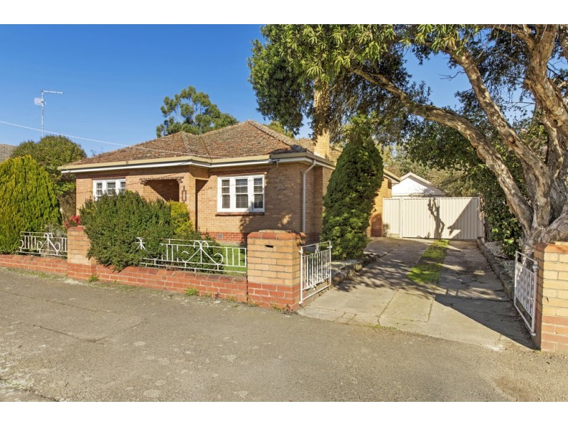 228 Main Road, Golden Point VIC 3350