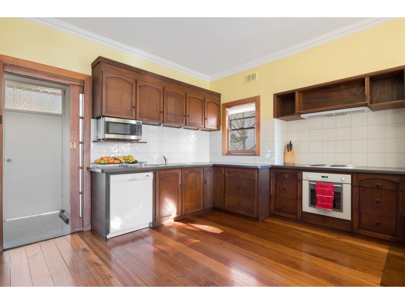 228 Main Road, Golden Point VIC 3350