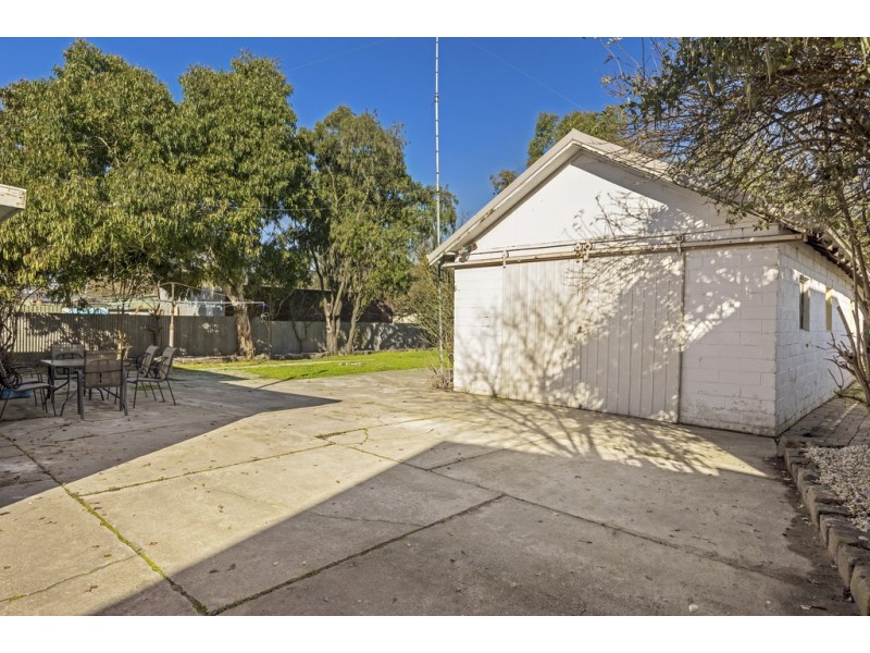 228 Main Road, Golden Point VIC 3350