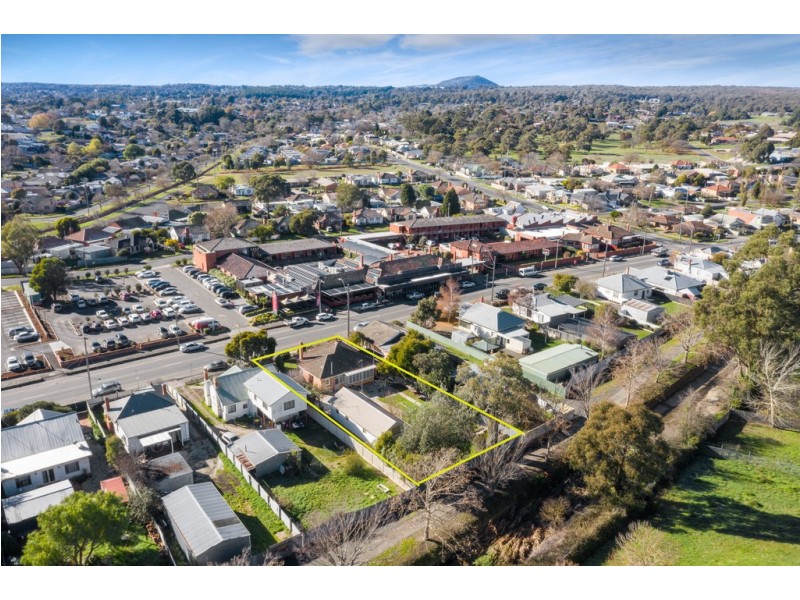 228 Main Road, Golden Point VIC 3350