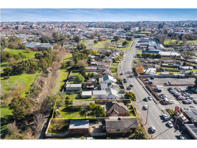 228 Main Road, Golden Point VIC 3350