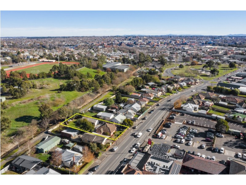 228 Main Road, Golden Point VIC 3350