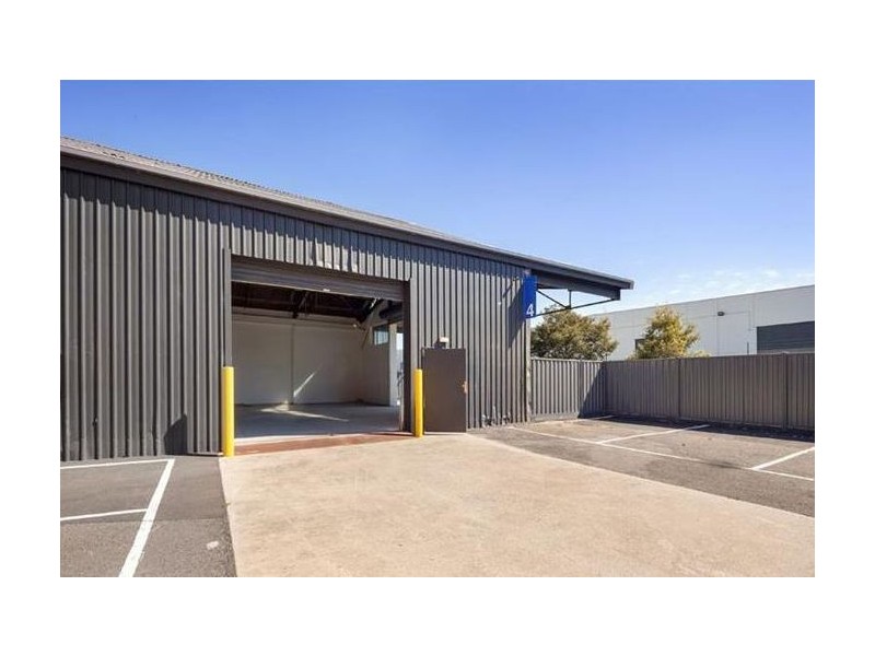 4/20 Elizabeth Street, Delacombe VIC 3356