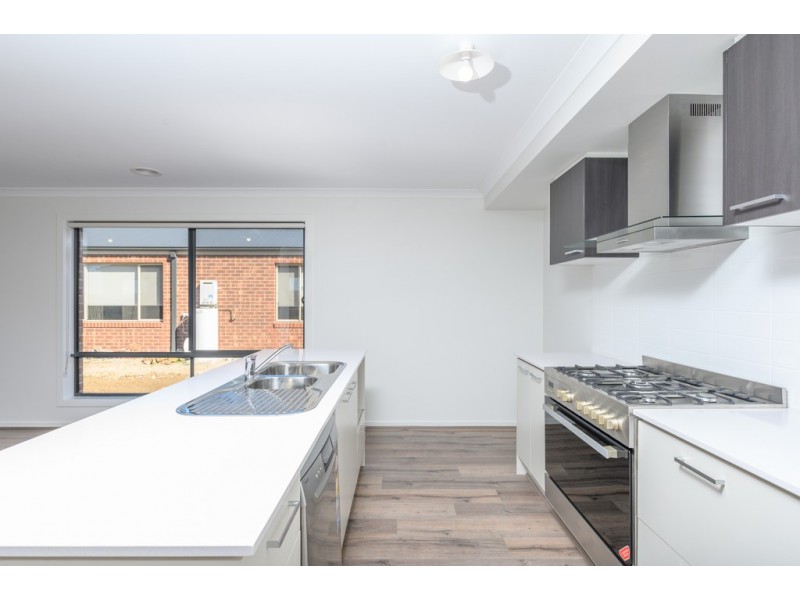 89 Ascot Gardens Drive, Delacombe VIC 3356