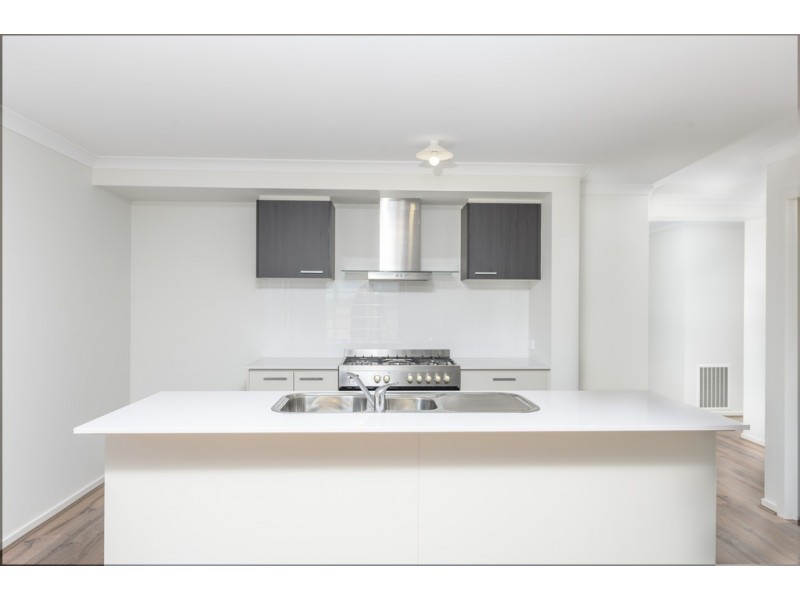 89 Ascot Gardens Drive, Delacombe VIC 3356