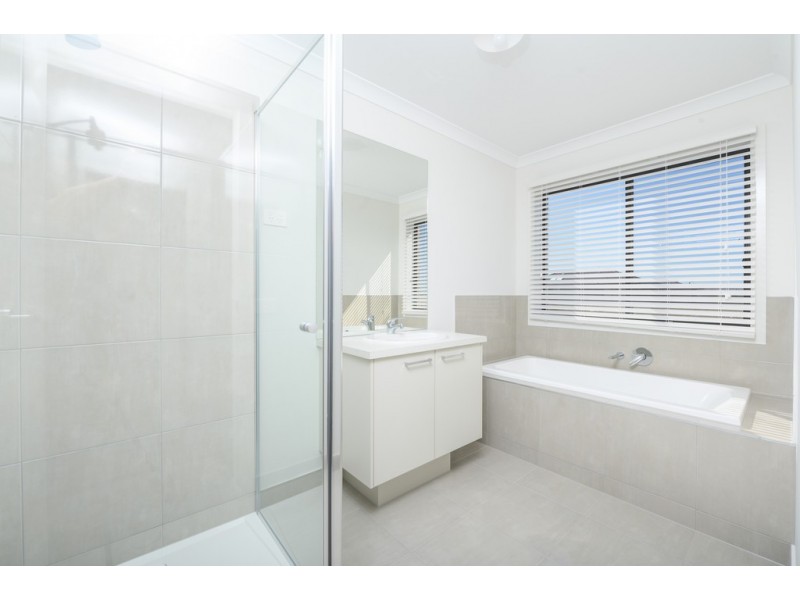 89 Ascot Gardens Drive, Delacombe VIC 3356