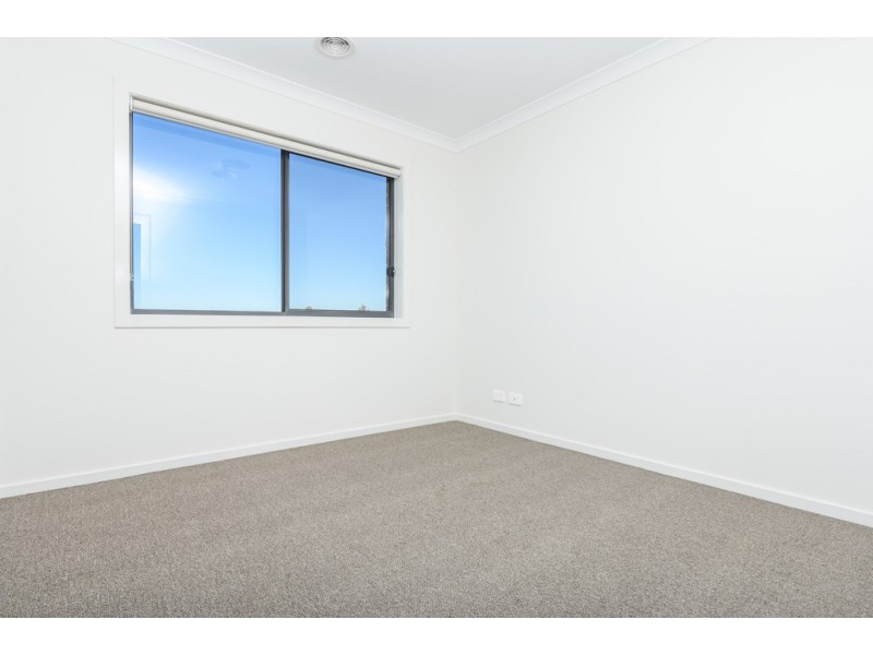 89 Ascot Gardens Drive, Delacombe VIC 3356