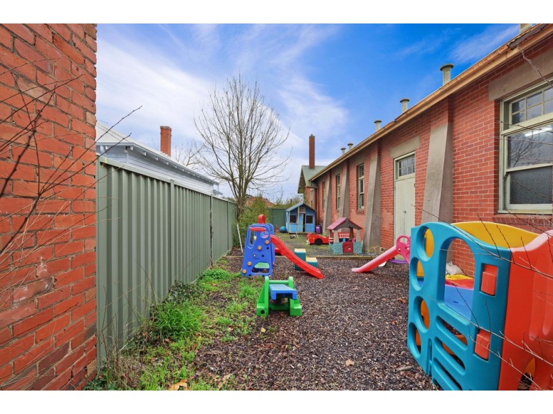 820 Armstrong St Nth, Soldiers Hill VIC 3350