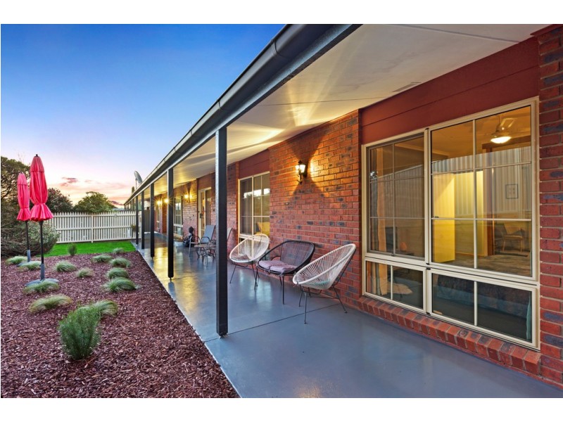 4 Hakea Court, Mount Helen VIC 3350