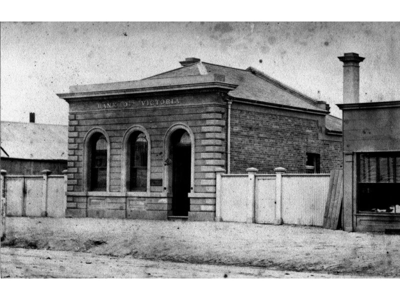 54 and 54A Neill St, Beaufort VIC 3373