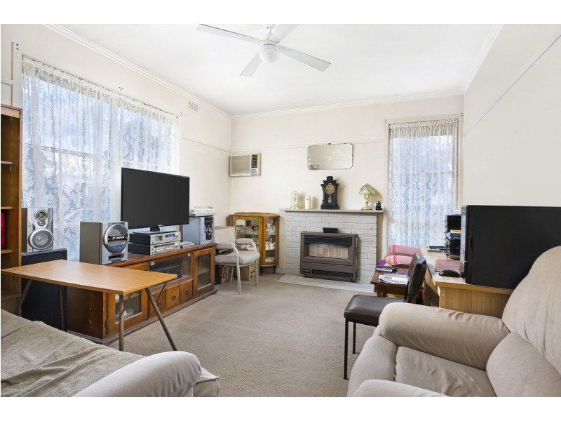 1222 Norman Street, Wendouree VIC 3355