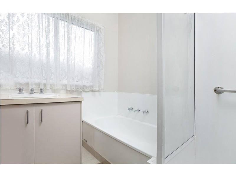 1222 Norman Street, Wendouree VIC 3355