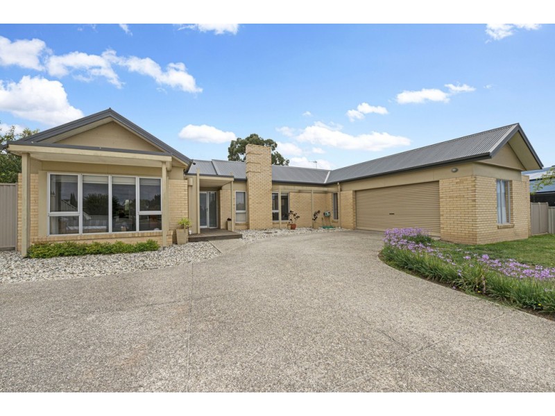 6 Ashbourne Court, Alfredton VIC 3350