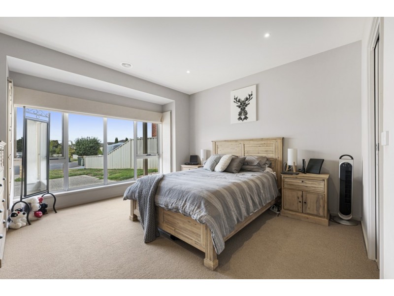 6 Ashbourne Court, Alfredton VIC 3350