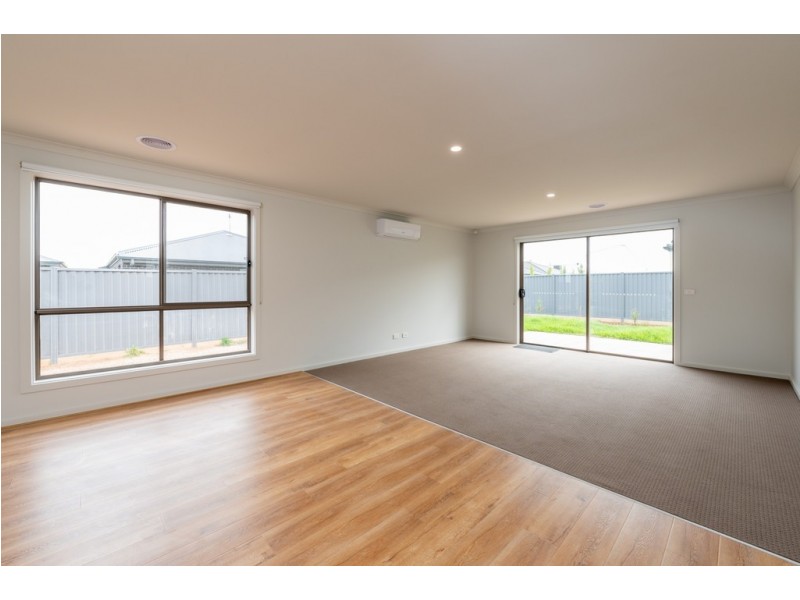 5 Roscommon Avenue, Alfredton VIC 3350