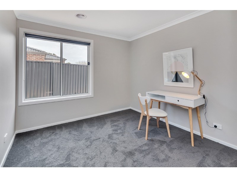 1a/8 Thompson Street, Brown Hill VIC 3350