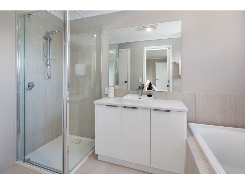 1a/8 Thompson Street, Brown Hill VIC 3350